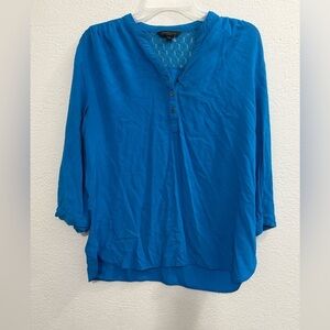 Kenneth Cole Blouse Women M Small Blue V-Neck Button Long Sleeve Pockets Casual